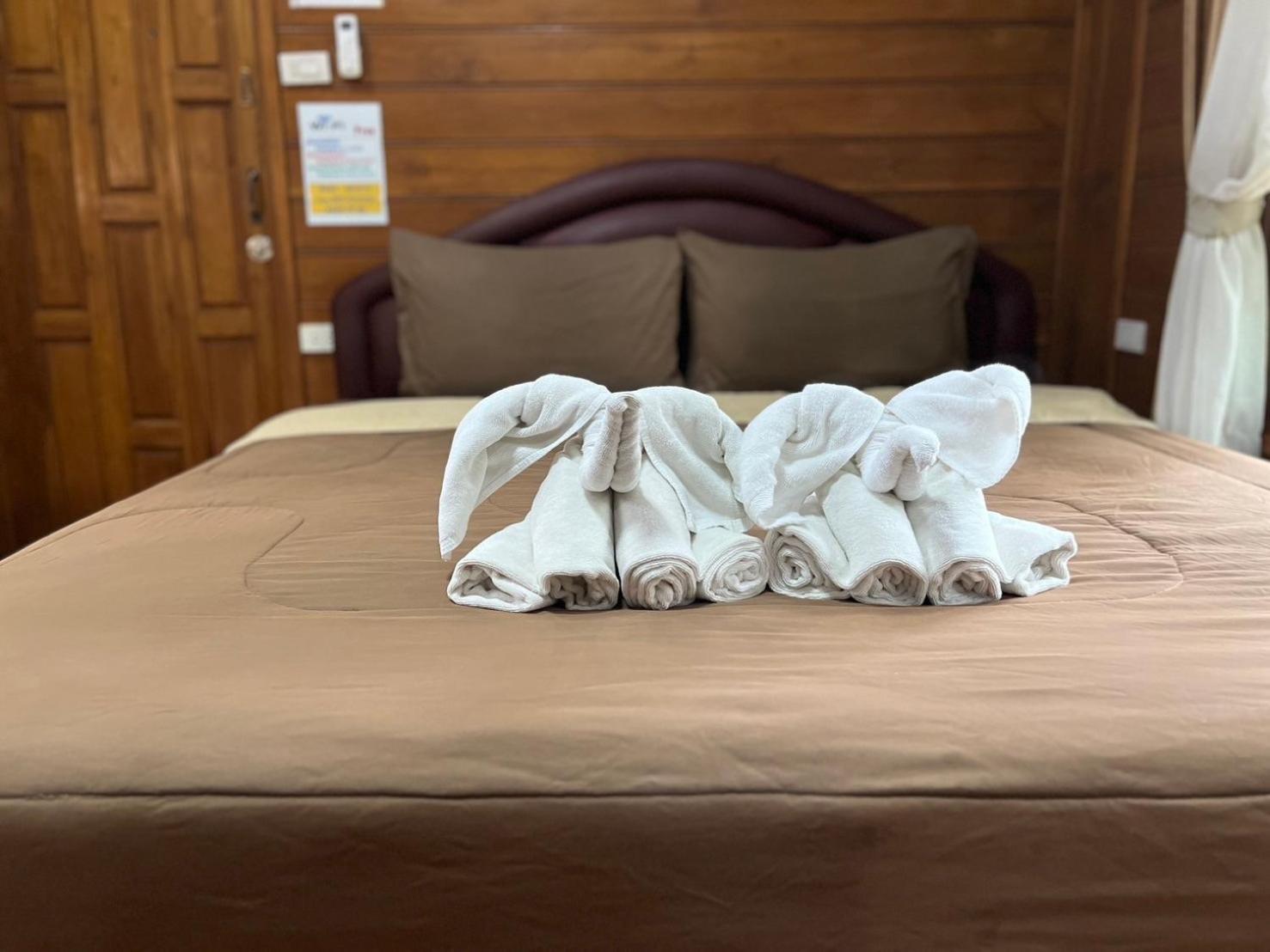 Denchai City Resort เด่นชัยซิตี้ รีสอร์ท Пхрэ Экстерьер фото