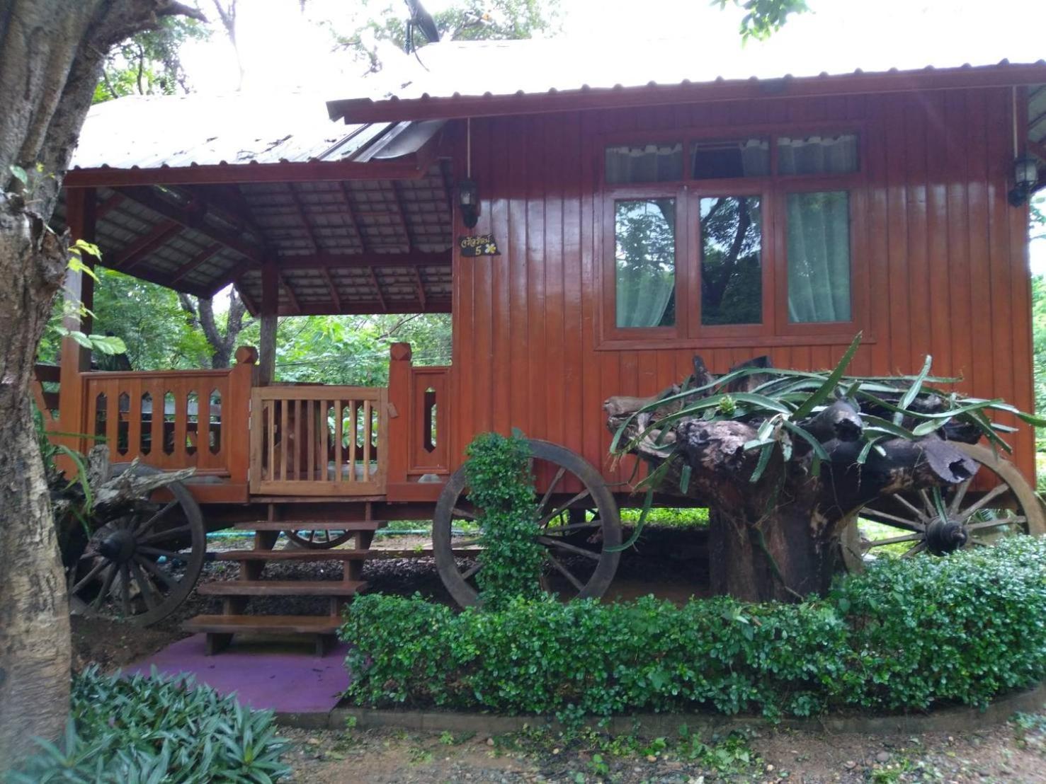 Denchai City Resort เด่นชัยซิตี้ รีสอร์ท Пхрэ Экстерьер фото